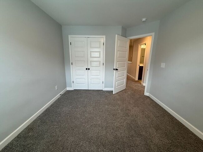 Building Photo - FOR RENT - Beautiful Townhome in Henderson...
