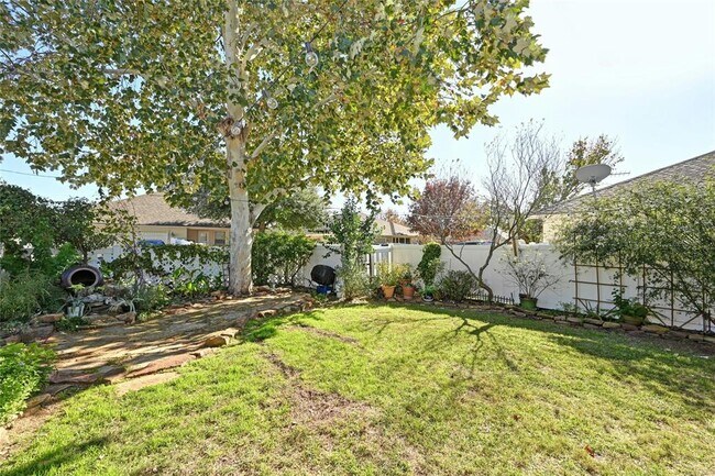 Building Photo - 932 Great Sand Dunes Ave