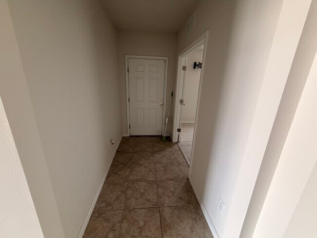 Building Photo - 17930 Turning Leaf Cir