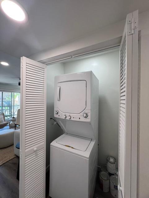 Building Photo - 1324 S Pacific St