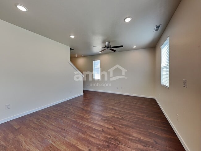 Building Photo - 1432 N Garnet Creek Ave