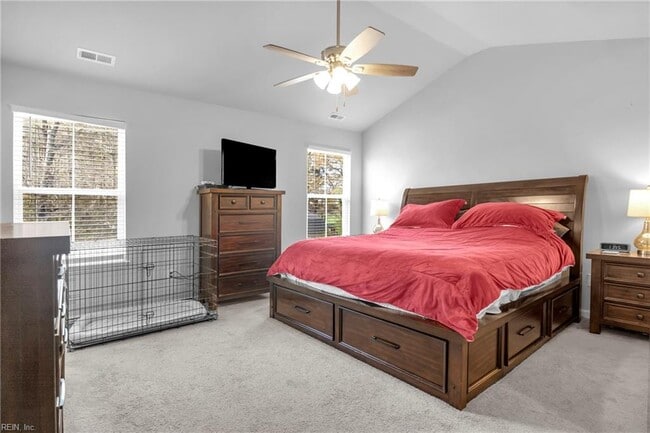 Building Photo - 106 Village Pointe Dr