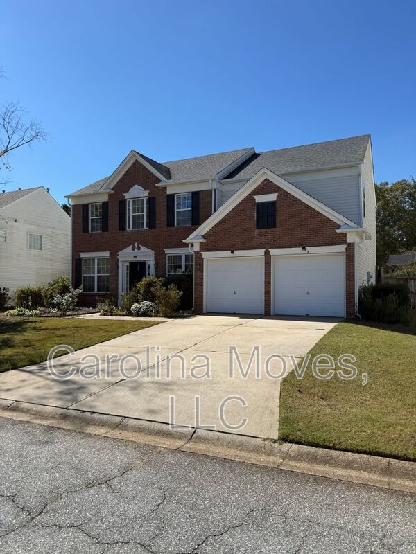 Primary Photo - 4 Bay Hill Dr