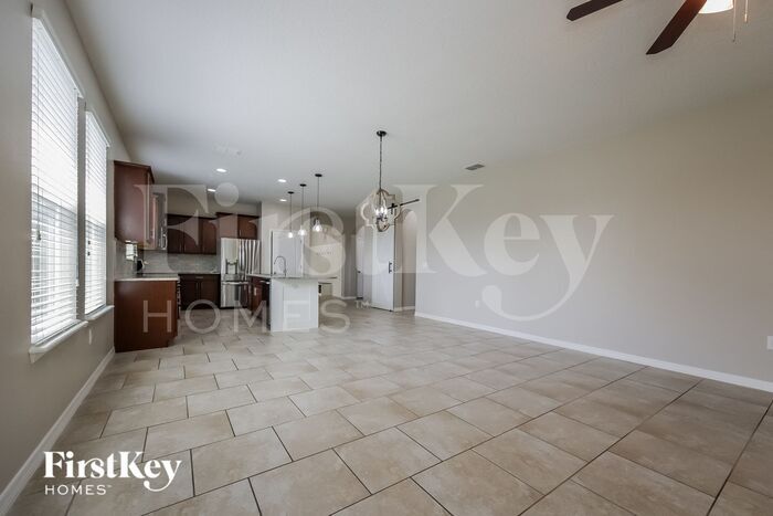 Building Photo - 2390 Sequoia Way