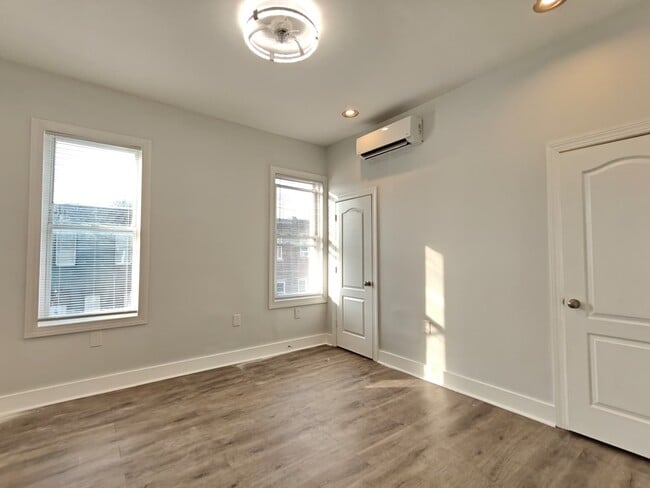 Building Photo - 2541 N 9th St