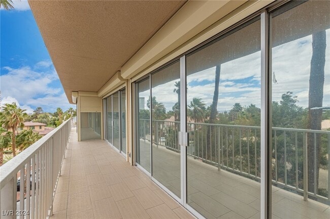 Building Photo - 3111 Bel Air Dr