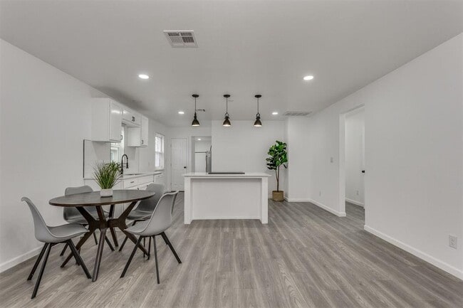 Building Photo - 1617 NW 31st St