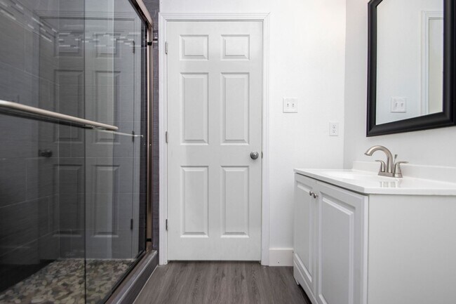 Building Photo - New Modern 3BR Home with Open Floor Plan & High-End Finishes in Little Rock!