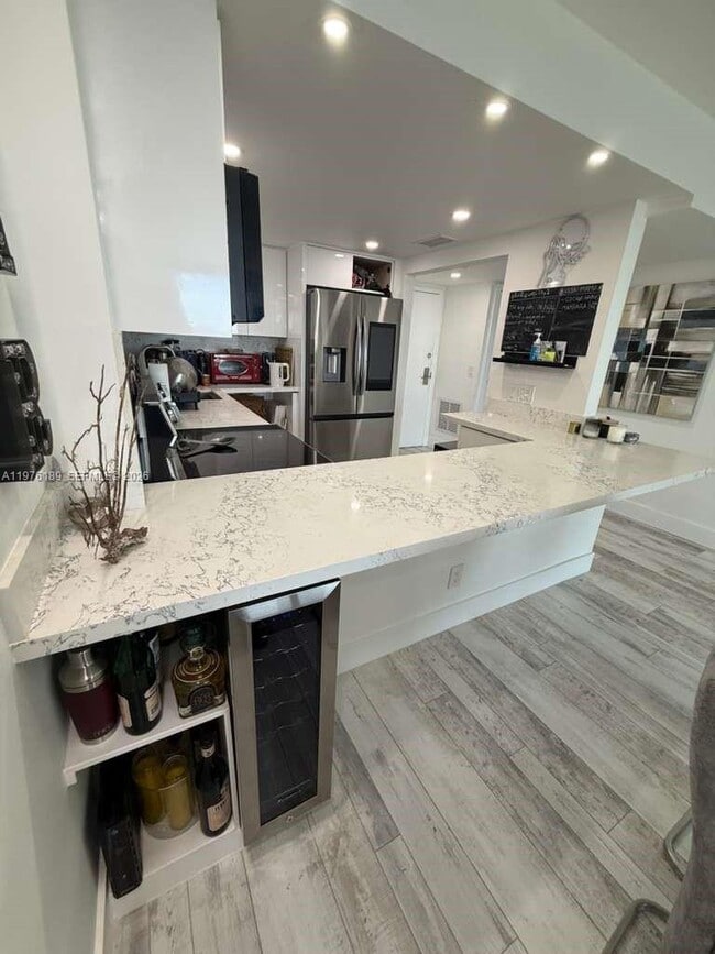 Building Photo - 13499 Biscayne Blvd