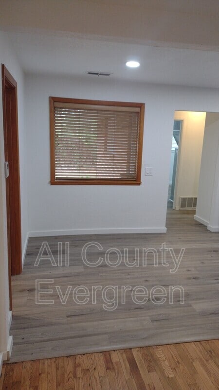 Building Photo - 17224 SE Wax Rd