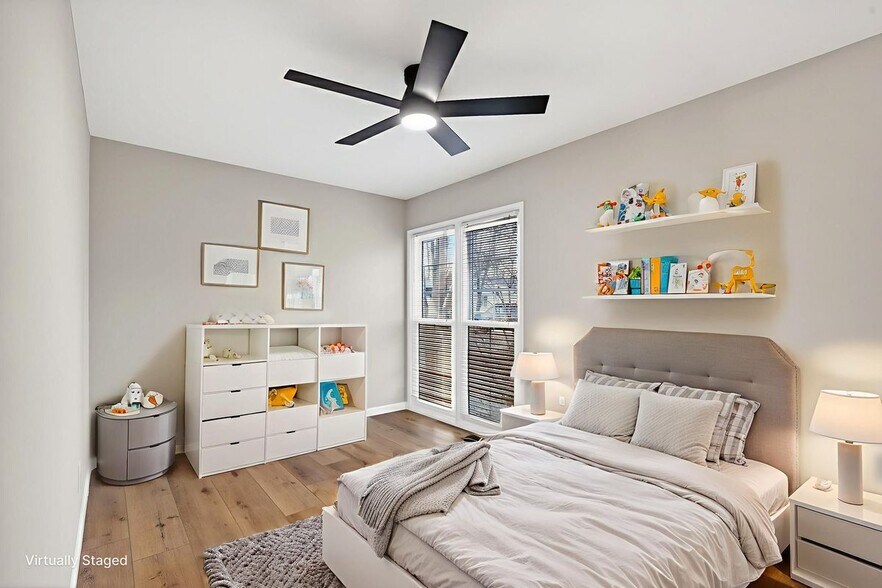 Building Photo - 5016 Fernhill Dr