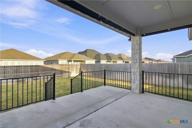 Building Photo - 2827 Fox River Dr