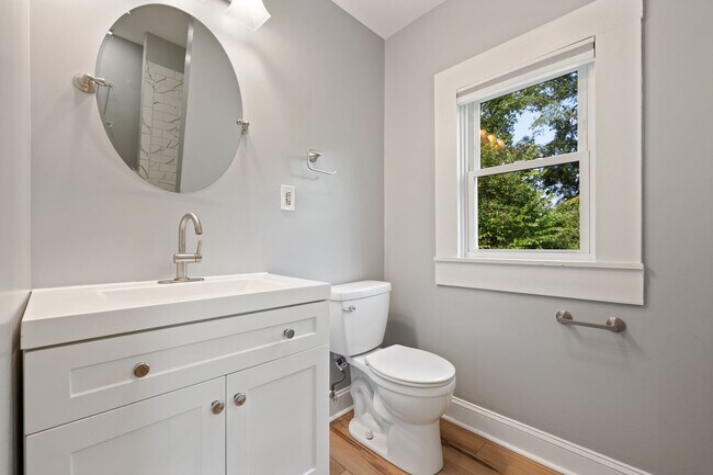 Building Photo - Beautifully Renovated 2 Bed / 2 Bath Home with Fenced Yard in Durham!