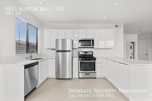 Building Photo - 8811 Burton Way