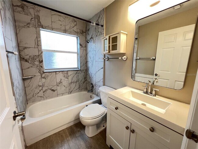 Building Photo - 1357 Woodwind Dr