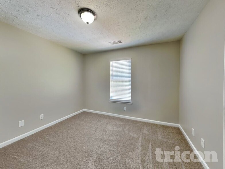 Building Photo - 760 Country Lake Ct