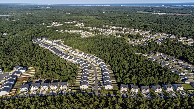 Building Photo - Townhome For Rent!