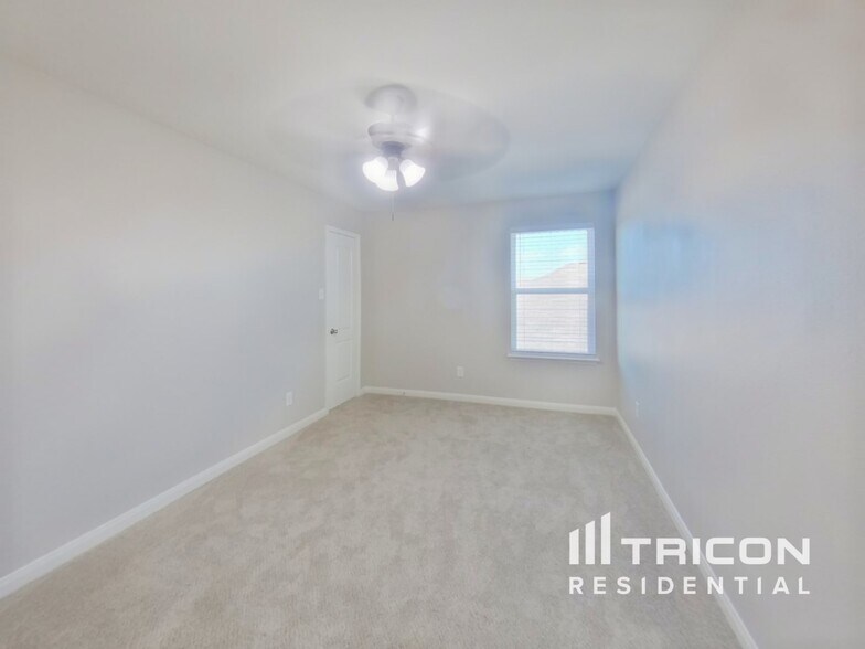 Building Photo - 6173 Chalk Hollow Dr