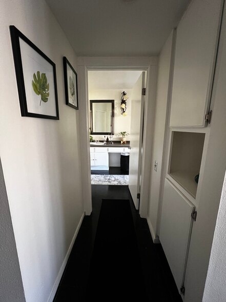 Building Photo - 25671 Le Parc