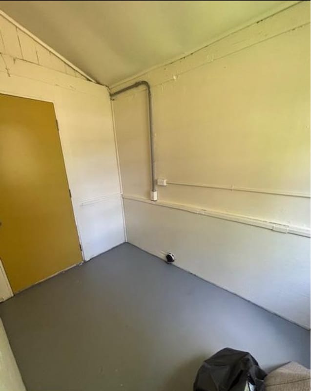 Building Photo - 617 E Chestnut St