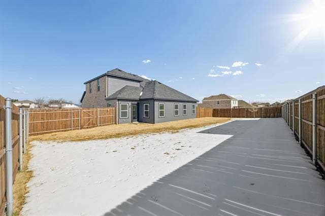 Building Photo - 2900 Woodbrook Dr