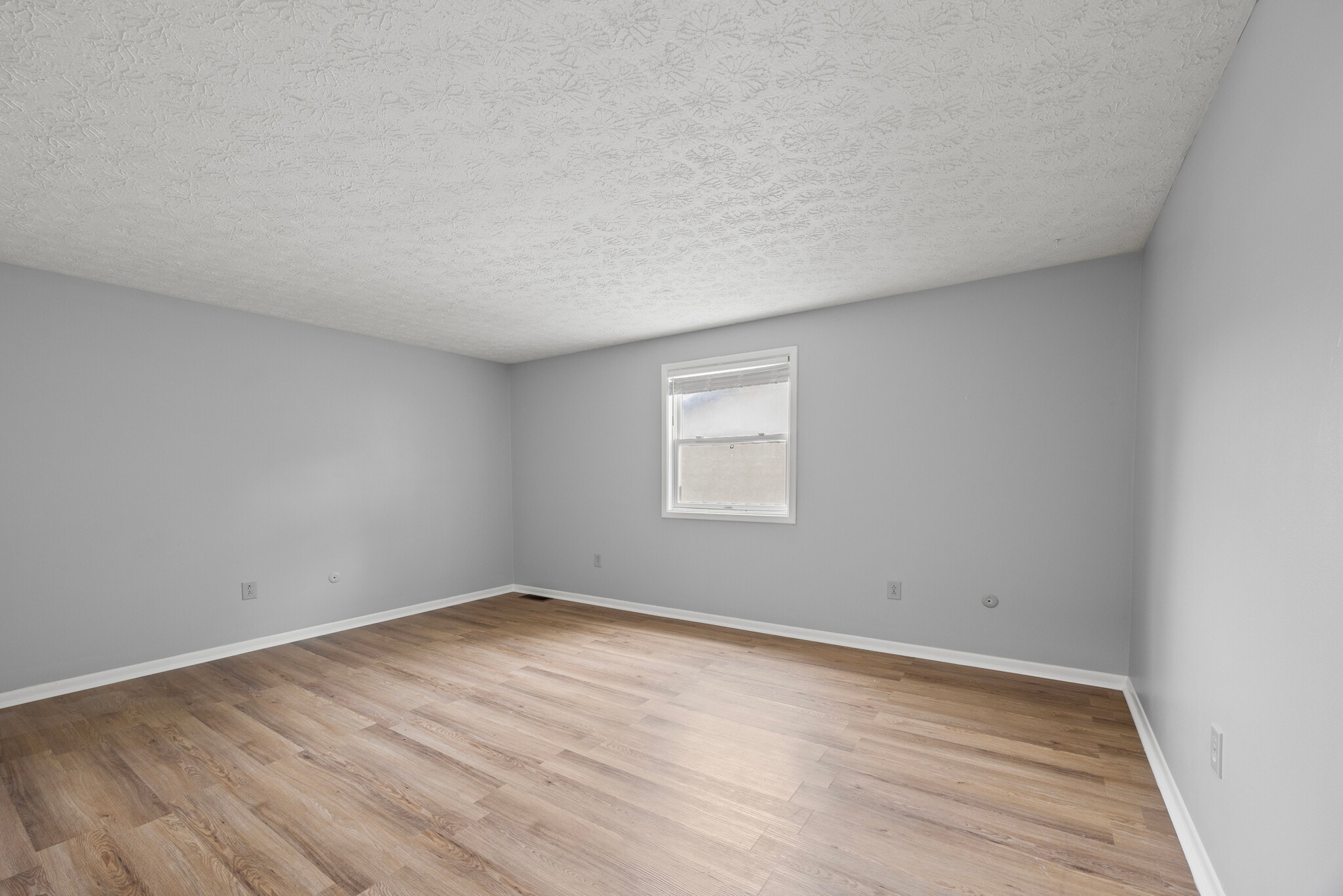 bedroom - 1504 Glenn Ave