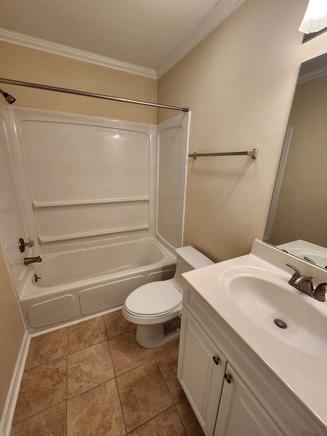 Building Photo - Chapel Hill / Bradford Place Condo AVAILABLE