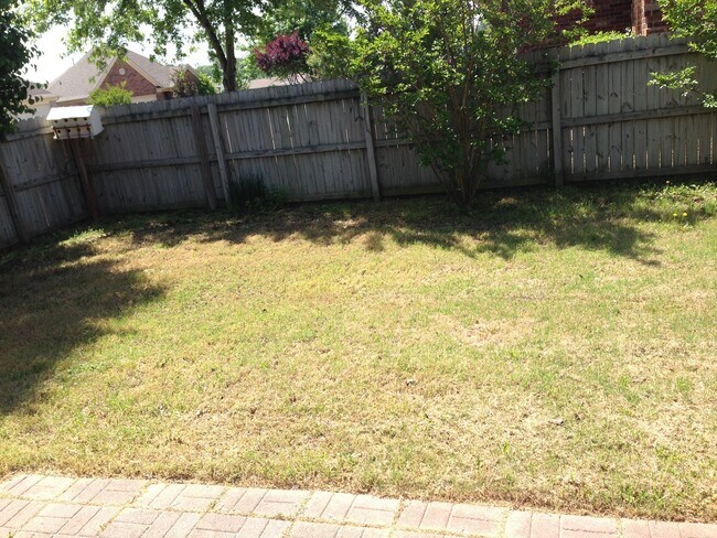 Building Photo - Great 3br/2ba Cordova home. Fenced backyard and eat in kitchen. Pets are welcome, fees apply.