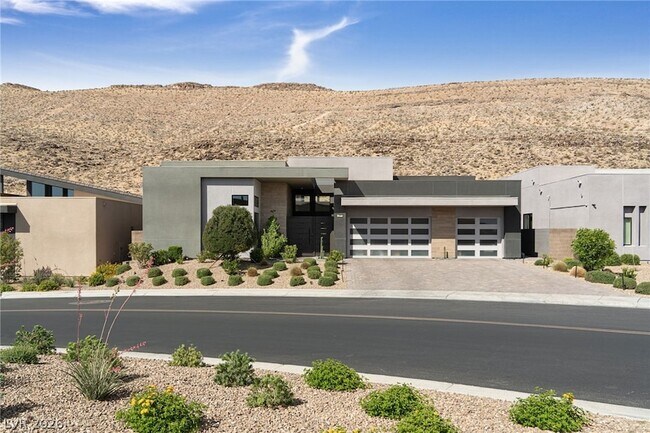 Building Photo - 5201 Peak Climb Dr