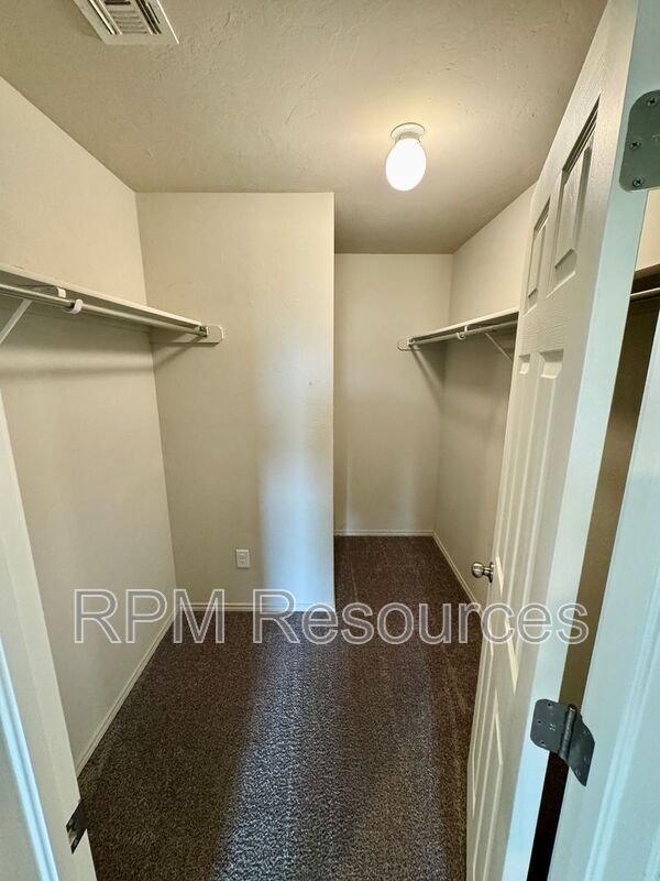 Building Photo - 11816 Jude Way