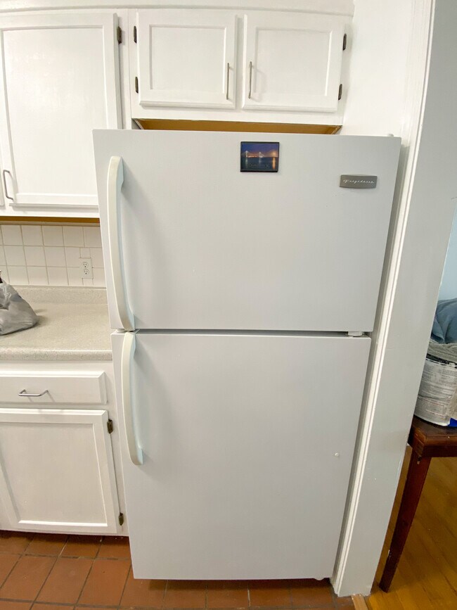 refrigerator - 506 N Greensboro St