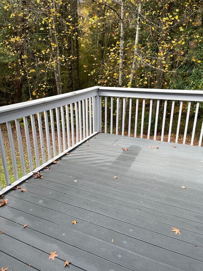 Building Photo - Ranch on full basement