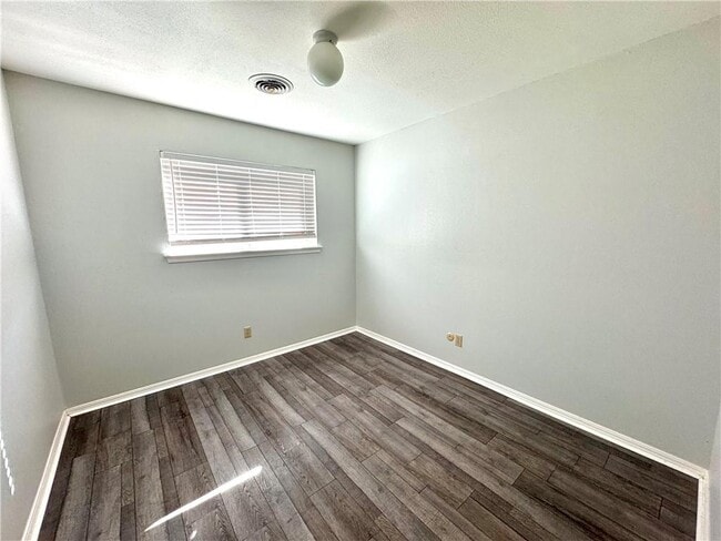 Building Photo - 2892 N Susan Carol Ln