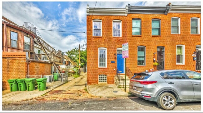 Building Photo - 104 E Clement St