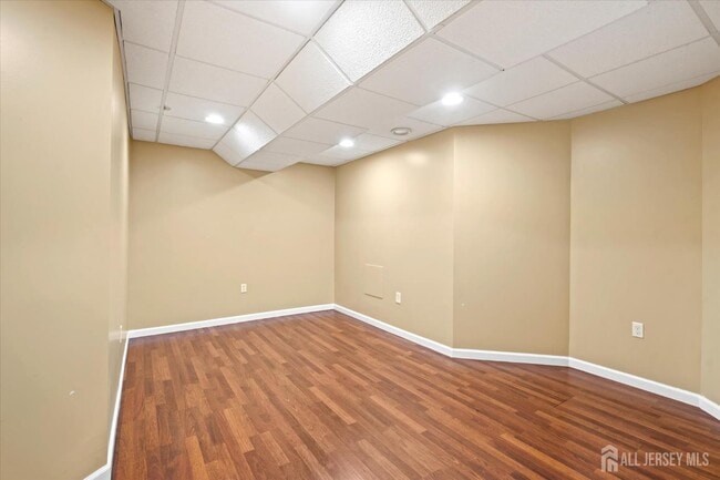 Building Photo - 80 Tennyson Rd