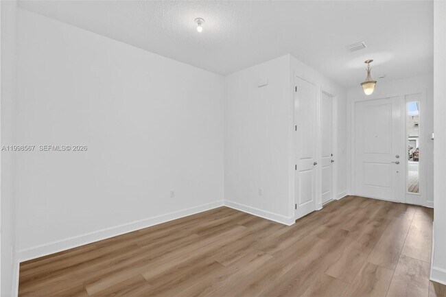 Building Photo - 13455 Starkissed Ln