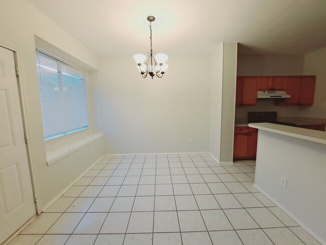 Building Photo - 2 Story 3/2.5/2 with 2 living and 2 dining...