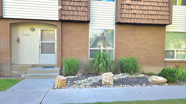 Building Photo - 3922 S Lamplighter Wy