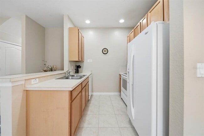Building Photo - 2402 Caravelle Cir