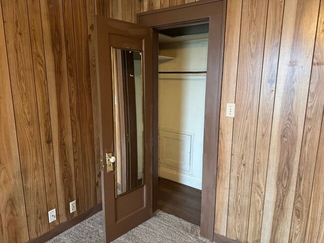 Building Photo - 5 Bed 2 Bath Home w/ 6.14 Acres In Iowa Park ISD.