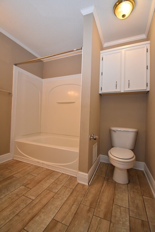 Building Photo - Lots of Updates with Granite Countertops