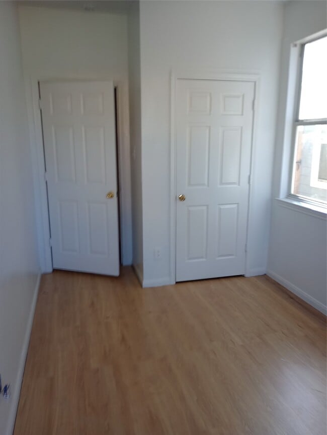 Building Photo - 15507 Waldron Cir