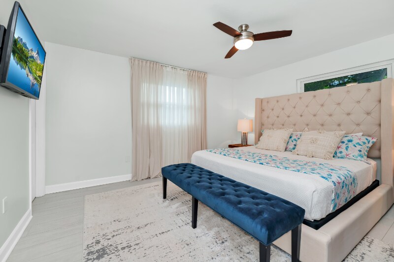 Building Photo - 363 Harbor Dr