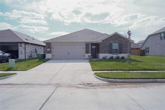 Building Photo - 2232 Lone Star Ln