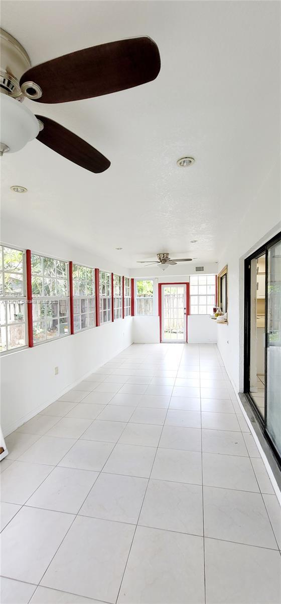 Building Photo - 6991 NW 20th Ct