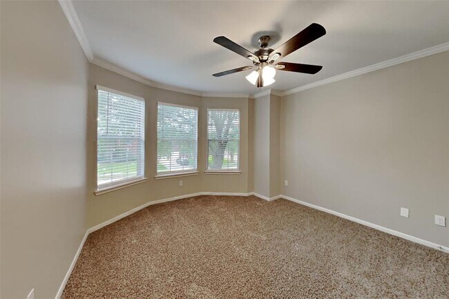 Building Photo - 25830 Richards Rd