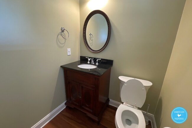 Building Photo - 8105 Last Oak Ct