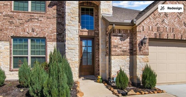 Building Photo - 4411 Woodridge Dr