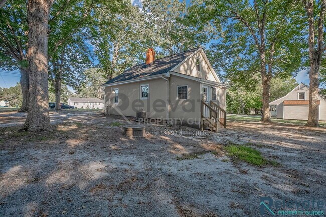 Building Photo - 9229 Reams Rd