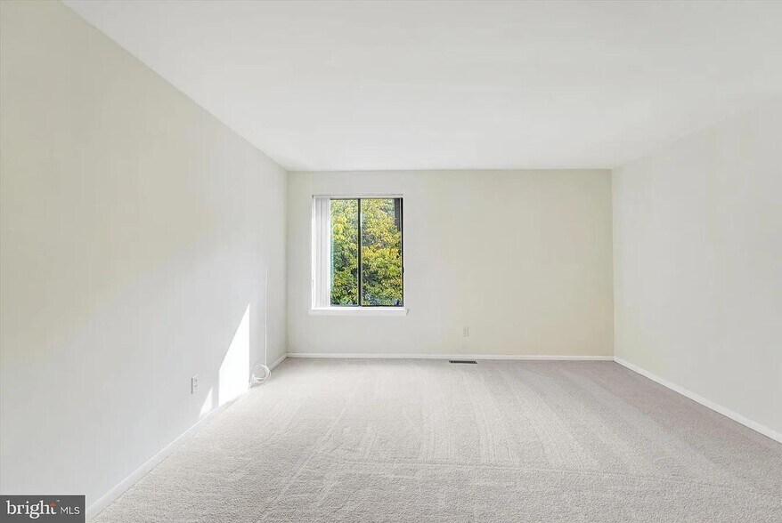 Building Photo - 4880 W Brigantine Ct